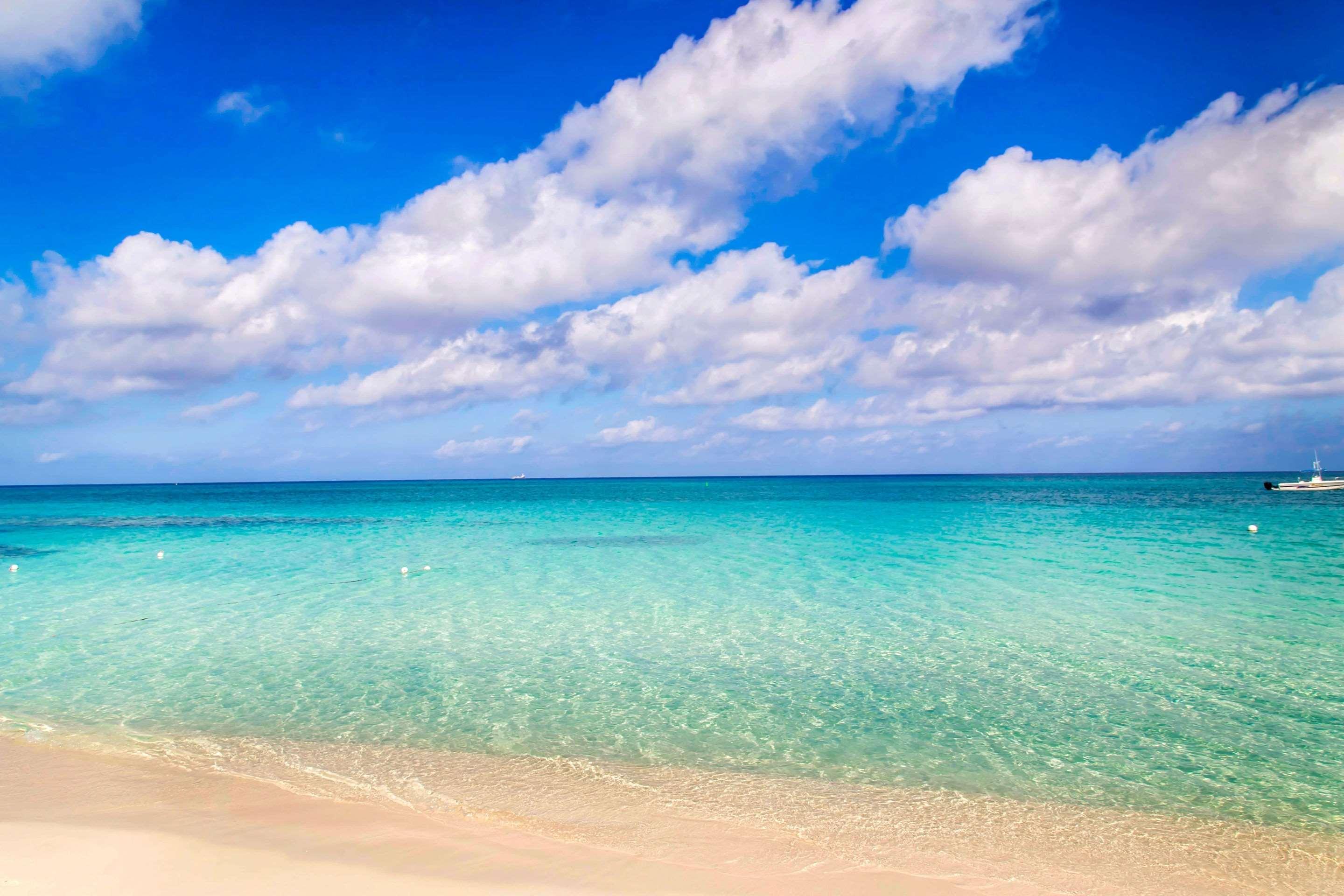 Hampton By Hilton Grand Cayman Seven Mile Beach George Town Kültér fotó